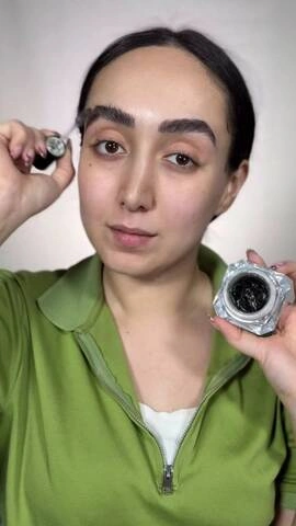 بیسیک ترین سایه چشم میکاپ آرتیستی اینشکلیه !