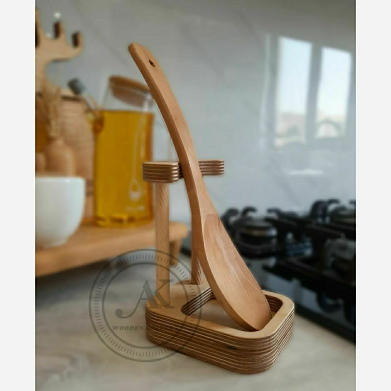 استند چوبی کنار گازی